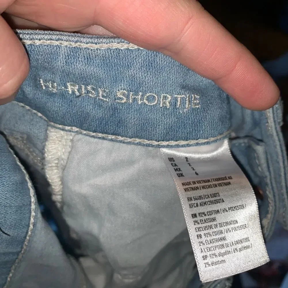 American Eagle lace pocket light wash cut off hi-rise 2 shorts